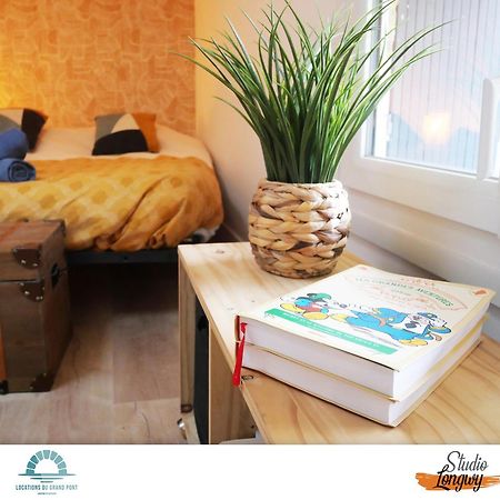 Locations Du Grand Pont - Appart Hotel Poitiers - Futuroscope シャッスヌイユ・デュ・ポワト エクステリア 写真